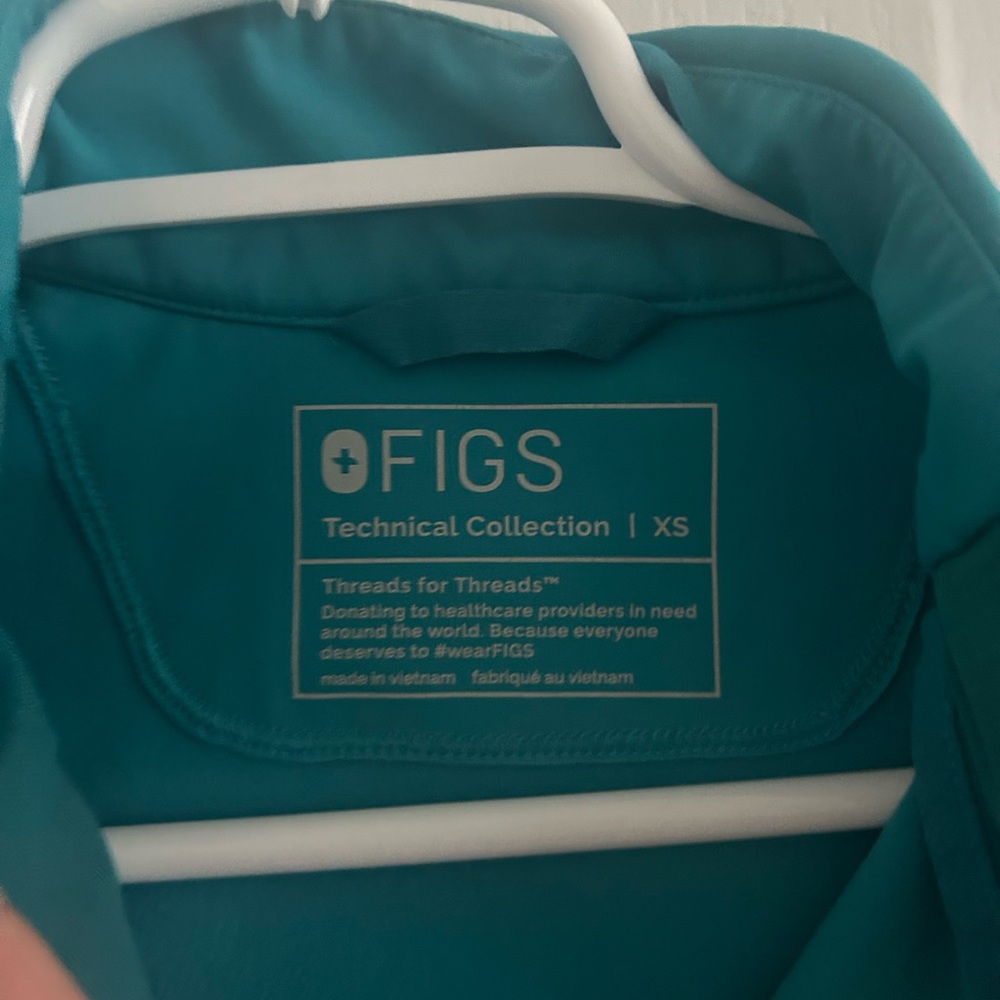 FIGS jacket - Picture 2 of 3